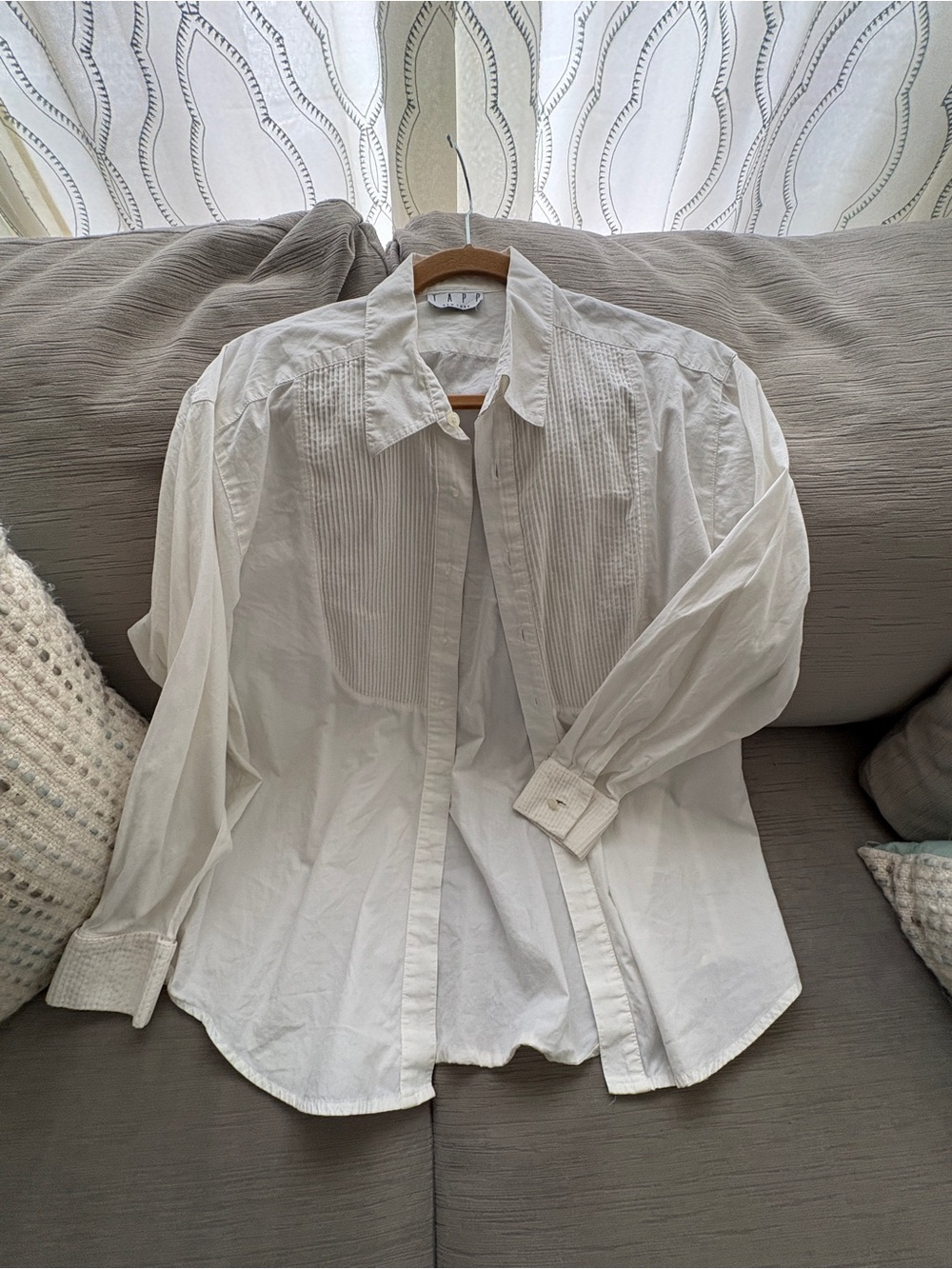 Classic White Women’s Vintage “Tapp New York” Button-Down Shirt with Tuxedo look